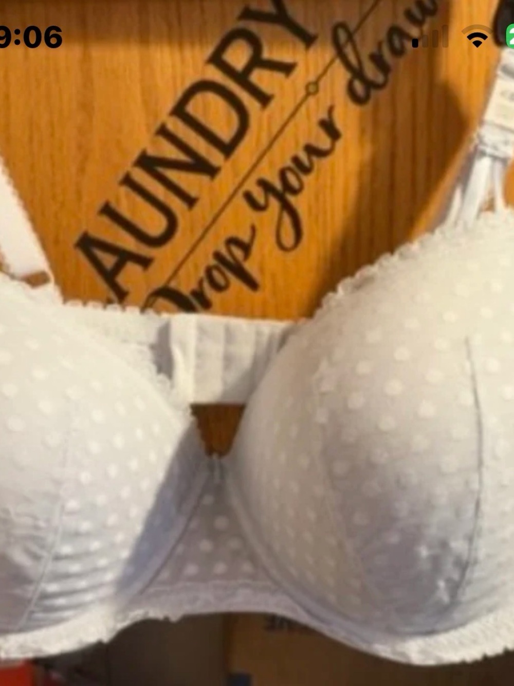 Victoria's Secret White Dot Molded T-Shirt Bra